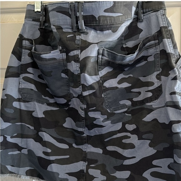 NWT Democracy cargo skirt Ab-Solution. Mold & hold. Size 18 blues - Picture 3 of 12